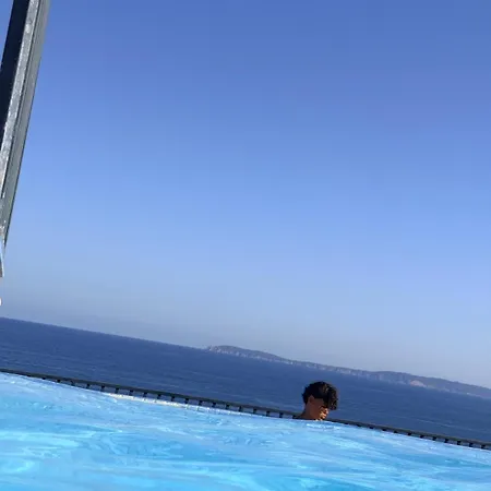 50m From Pramousquier Apartment